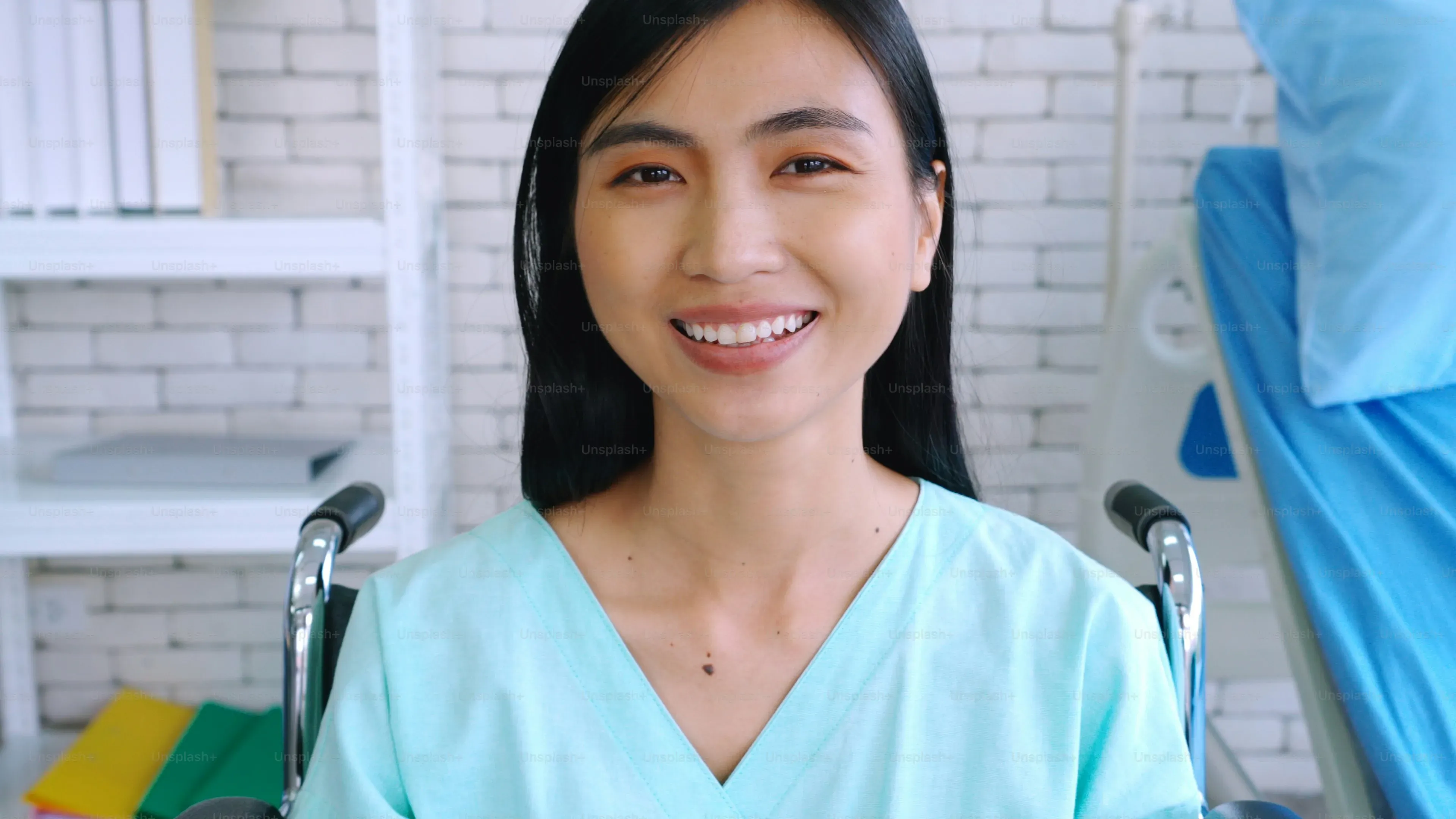 Beyond the Visit: Keeping Ingrowns Away After Seeing an Esthetician