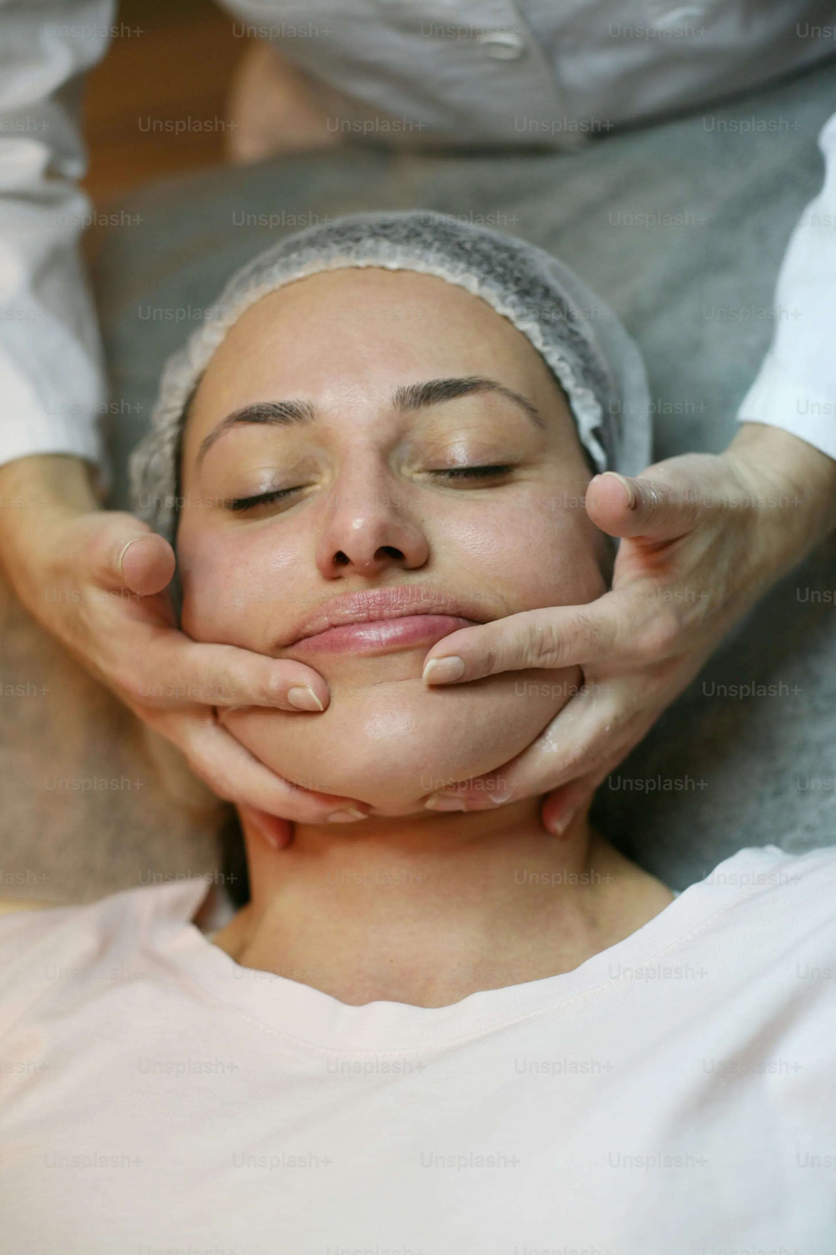 Choosing the Best Exfoliator After Laser Hair Removal: Chemical vs. Physical Options