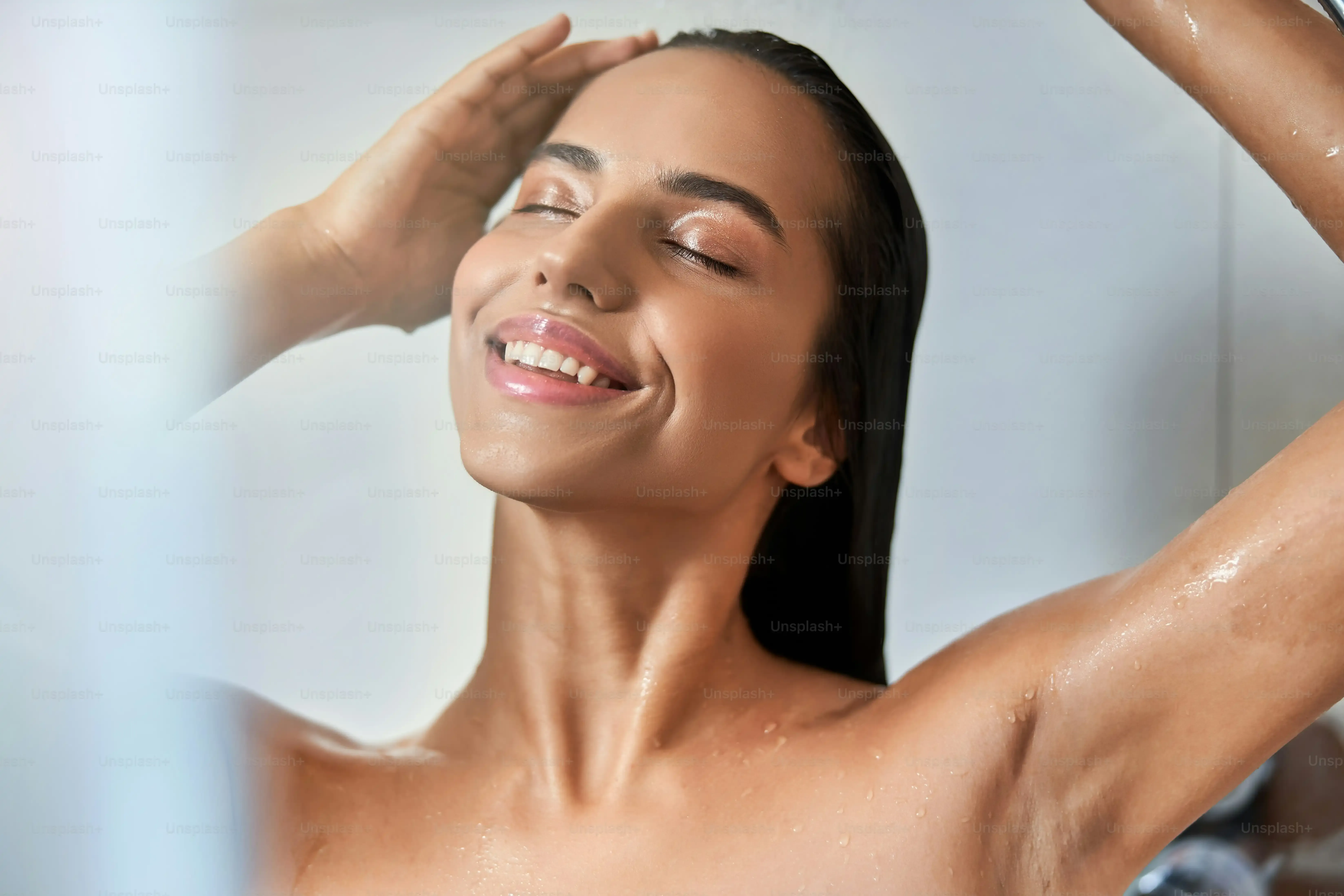 How to Safely Remove Ingrown Armpit Hair at Home